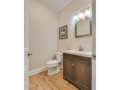 EXCEPTIONAL RESIDENCE IN THE VIRGINIAN GOLF CLUB, the region's - photo 33