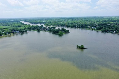 Welcome Home to the Best Kept Secret at 905 River Terrace*Built - photo 7