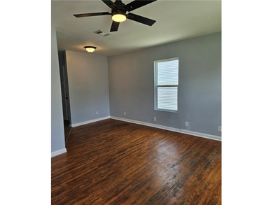 Renovated 2-bedroom, 1-bath home with a 1-car garage with brand - photo 9