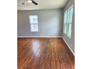 Renovated 2-bedroom, 1-bath home with a 1-car garage with brand - photo 10