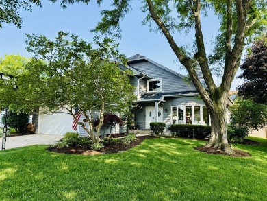 Lake Home Sale Pending in Aurora, Illinois