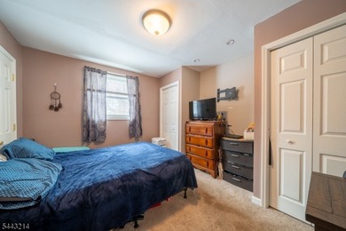 Welcome home to this move-in ready 3-bedroom ranch, perfectly - photo 13