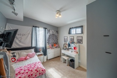 Welcome home to this move-in ready 3-bedroom ranch, perfectly - photo 15