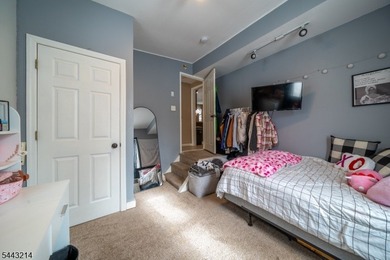Welcome home to this move-in ready 3-bedroom ranch, perfectly - photo 16