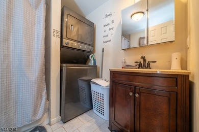 Welcome home to this move-in ready 3-bedroom ranch, perfectly - photo 17