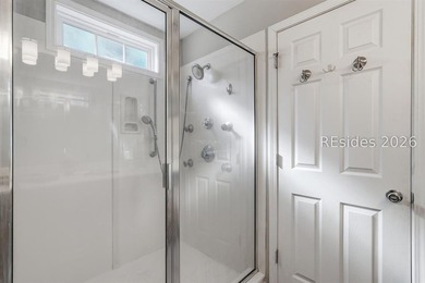 Enjoy peaceful lagoon views and an open-concept home, ideally - photo 20