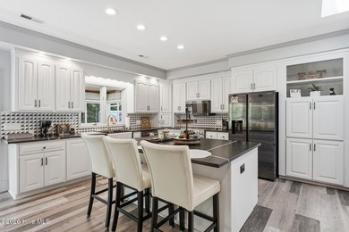 Gorgeous completely renovated home on one floor inside the gates - photo 20