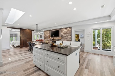 Gorgeous completely renovated home on one floor inside the gates - photo 22