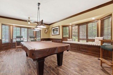 Gorgeous completely renovated home on one floor inside the gates - photo 27