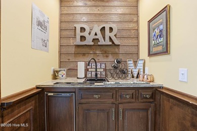 Gorgeous completely renovated home on one floor inside the gates - photo 29