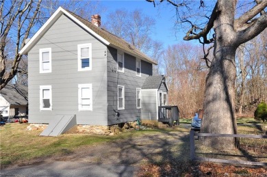 Cute cozy colonial in the desired area of East Hamton, close to - Lake Home For Sale in East Hampton, Connecticut