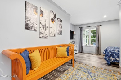 Gorgeous completely renovated home on one floor inside the gates - photo 33