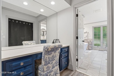 Gorgeous completely renovated home on one floor inside the gates - photo 36