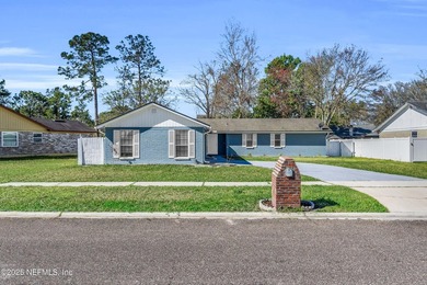 Seller is giving $5000 toward buyer closing cost This charming - photo 4