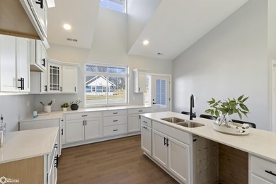 Welcome to Your Dream Home! Discover effortless luxury in this - photo 15