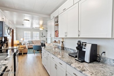 Beautifully renovated, fully furnished and tastefully decorated - photo 22