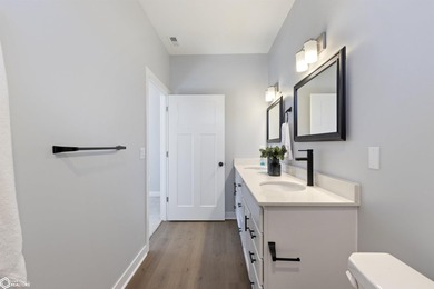 Welcome to Your Dream Home! Discover effortless luxury in this - photo 22