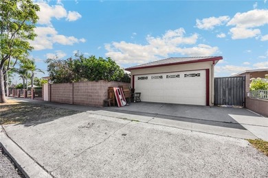 SINGLE-STORY, CORNER LOT home located in a quiet neighborhood in - photo 28