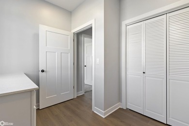 Welcome to Your Dream Home! Discover effortless luxury in this - photo 29