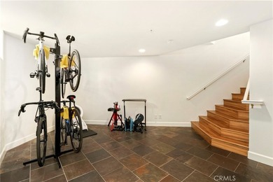 Welcome to this beautifully updated, move-in ready townhouse - photo 34