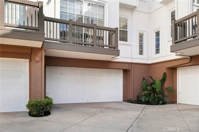 Welcome to this beautifully updated, move-in ready townhouse - photo 38