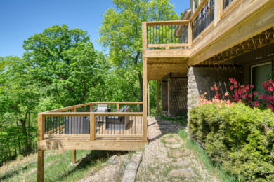 Amazing Lake Front House on 6.5 Acres with a Great View! - photo 9