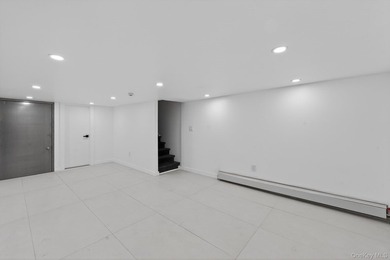 Space, style & modern luxury come together at 114-20-149th - photo 14