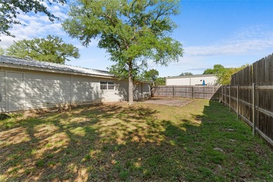 Escape to lake life with this 2 bedroom, 1 bath home near Lake - photo 15