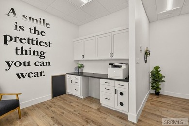 Exceptional opportunity to own a modern, professionally designed - photo 15