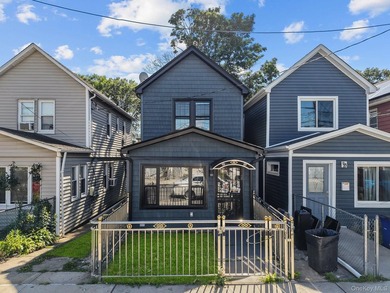 Space, style & modern luxury come together at 114-20-149th - photo 16