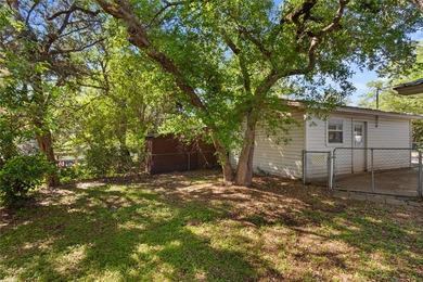 Escape to lake life with this 2 bedroom, 1 bath home near Lake - photo 17