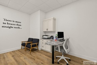 Exceptional opportunity to own a modern, professionally designed - photo 18