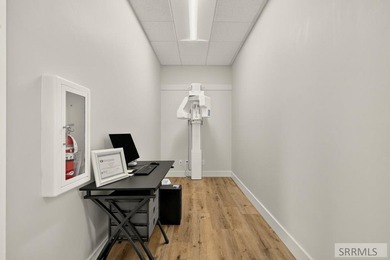 Exceptional opportunity to own a modern, professionally designed - photo 19