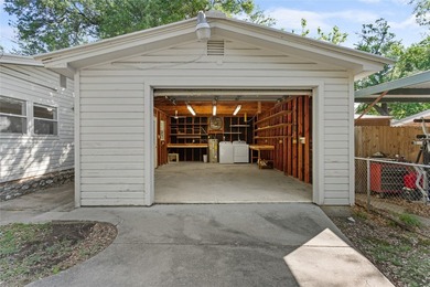 Escape to lake life with this 2 bedroom, 1 bath home near Lake - photo 22