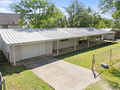 Escape to lake life with this 2 bedroom, 1 bath home near Lake - photo 23