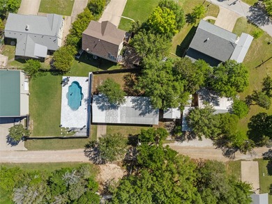 Escape to lake life with this 2 bedroom, 1 bath home near Lake - photo 24