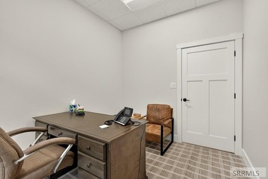 Exceptional opportunity to own a modern, professionally designed - photo 24