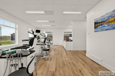 Exceptional opportunity to own a modern, professionally designed - photo 33