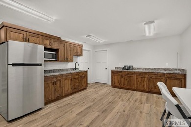 Exceptional opportunity to own a modern, professionally designed - photo 39