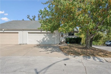 (private lake, pond, creek) Townhome/Townhouse For Sale in Gladstone Missouri