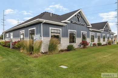 Exceptional opportunity to own a modern, professionally designed - photo 45
