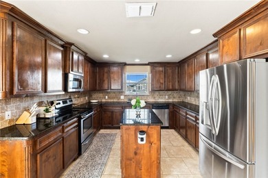 Welcome to 1121 Blackbuck Lane! Right when you step through the - photo 7