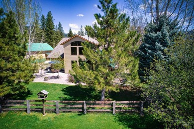 Peaceful country living in the heart of the mountains. This gem - photo 1