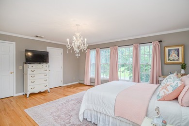Ideally situated on a quiet cul-de-sac of similar fine homes - photo 17