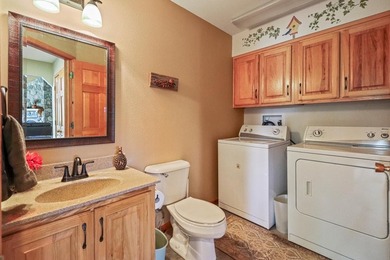 KILLARNEY LAKE PRIVACY. Gorgeous custom-built 3 bedroom, 2.5 - photo 19