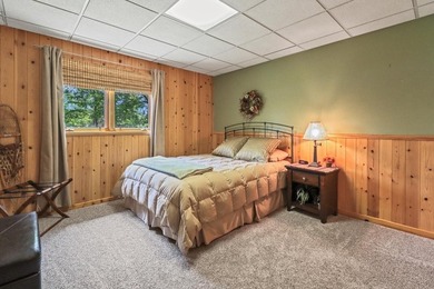 KILLARNEY LAKE PRIVACY. Gorgeous custom-built 3 bedroom, 2.5 - photo 20