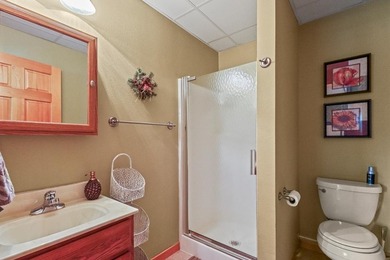 KILLARNEY LAKE PRIVACY. Gorgeous custom-built 3 bedroom, 2.5 - photo 21
