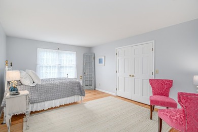 Ideally situated on a quiet cul-de-sac of similar fine homes - photo 23