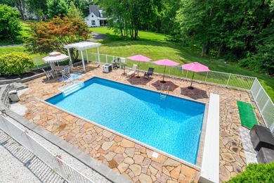 Ideally situated on a quiet cul-de-sac of similar fine homes - photo 27