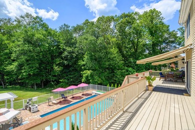 Ideally situated on a quiet cul-de-sac of similar fine homes - photo 28